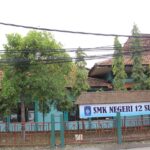 MAKI Jatim mendesak Disdik Jatim mengusut dugaan intimidasi di SMKN 12 Surabaya serta menyoroti keamanan lingkungan sekolah.