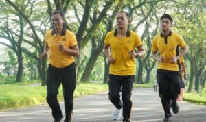 Keterangan foto:Personel Polres Pasuruan olahraga bersama di Taman Dayu.