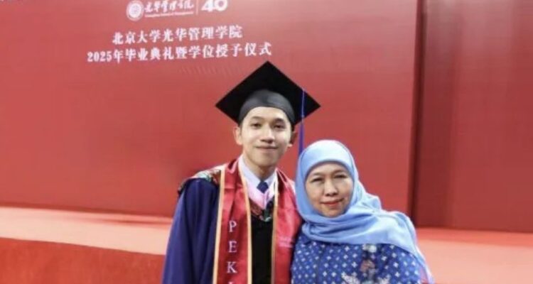 Keterangan Foto:Heru Satriyo menyoroti perlunya pembenahan OPD Jatim pasca kasus ESDM.