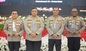 Polda Papua Barat menggelar Operasional TW I Tahun 2026 di Gedung Arfak, Manokwari, untuk mengevaluasi situasi kamtibmas dan lalu lintas.