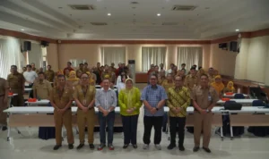 Peserta mengikuti pelatihan jurnalistik yang digelar Dinas Komunikasi dan Informatika Provinsi Jawa Timur di Surabaya.